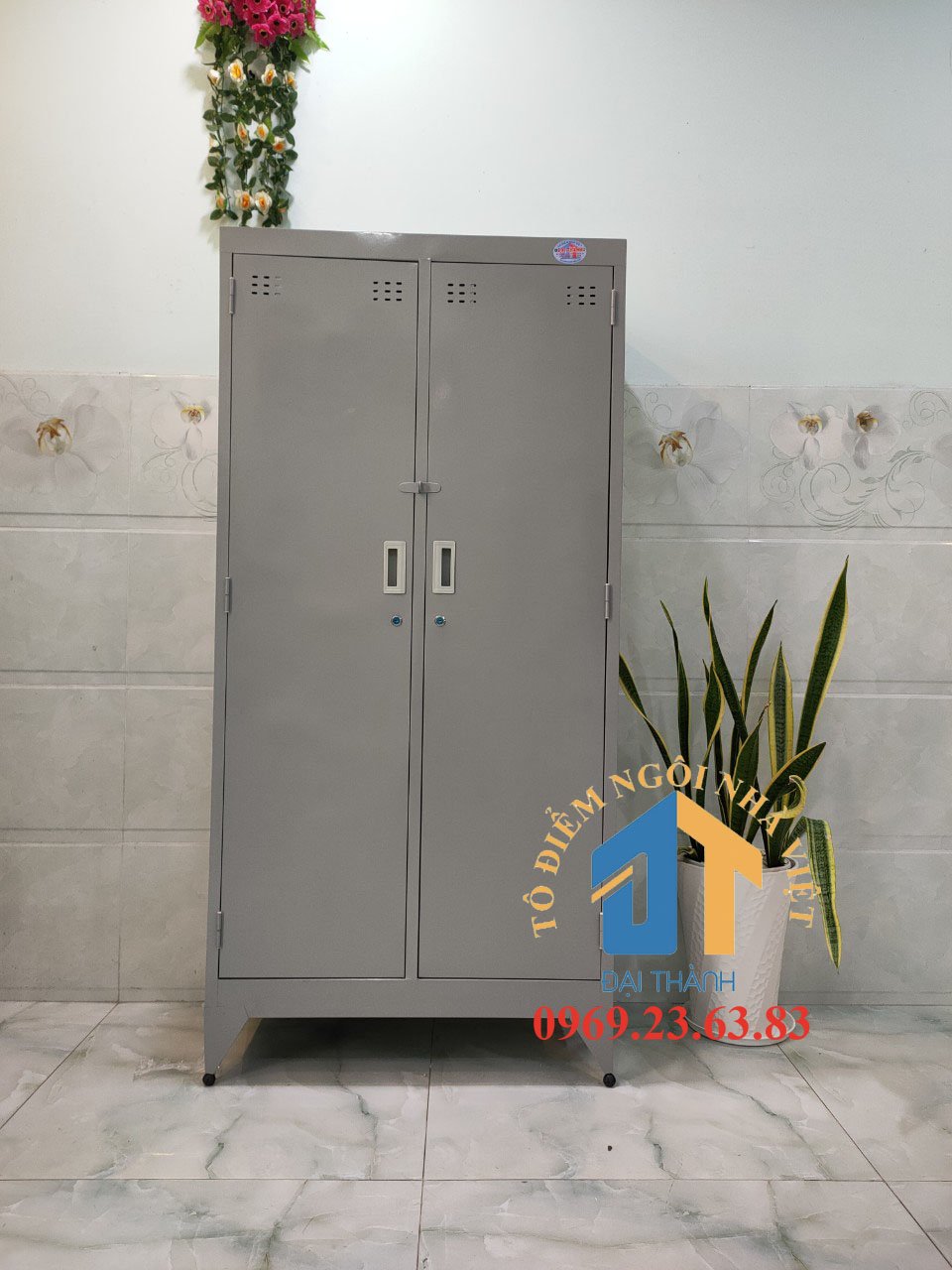 Tủ hồ sơ văn phòng 2 cửa cao 1M8