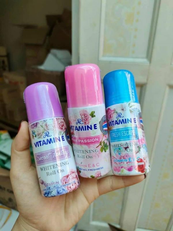Lăn khử mùi hương nước hoa AR VITAMIN E Thái Lan