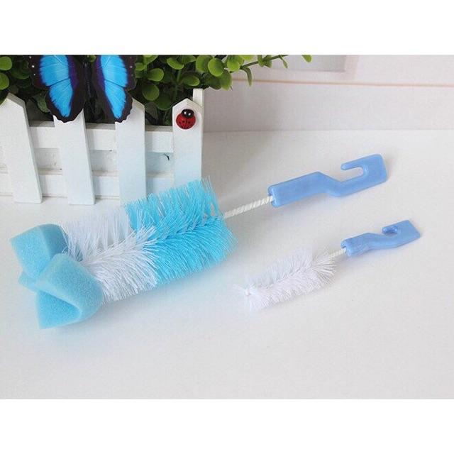 BỘ 2 CÂY RỬA BÌNH SỮA VÀ NÚM TY CHO BÉ