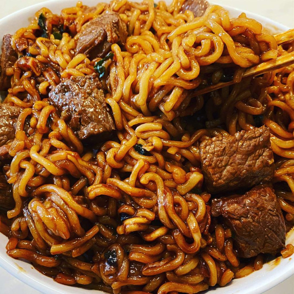 MỲ TƯƠNG ĐEN CHAPAGHETTI 140G