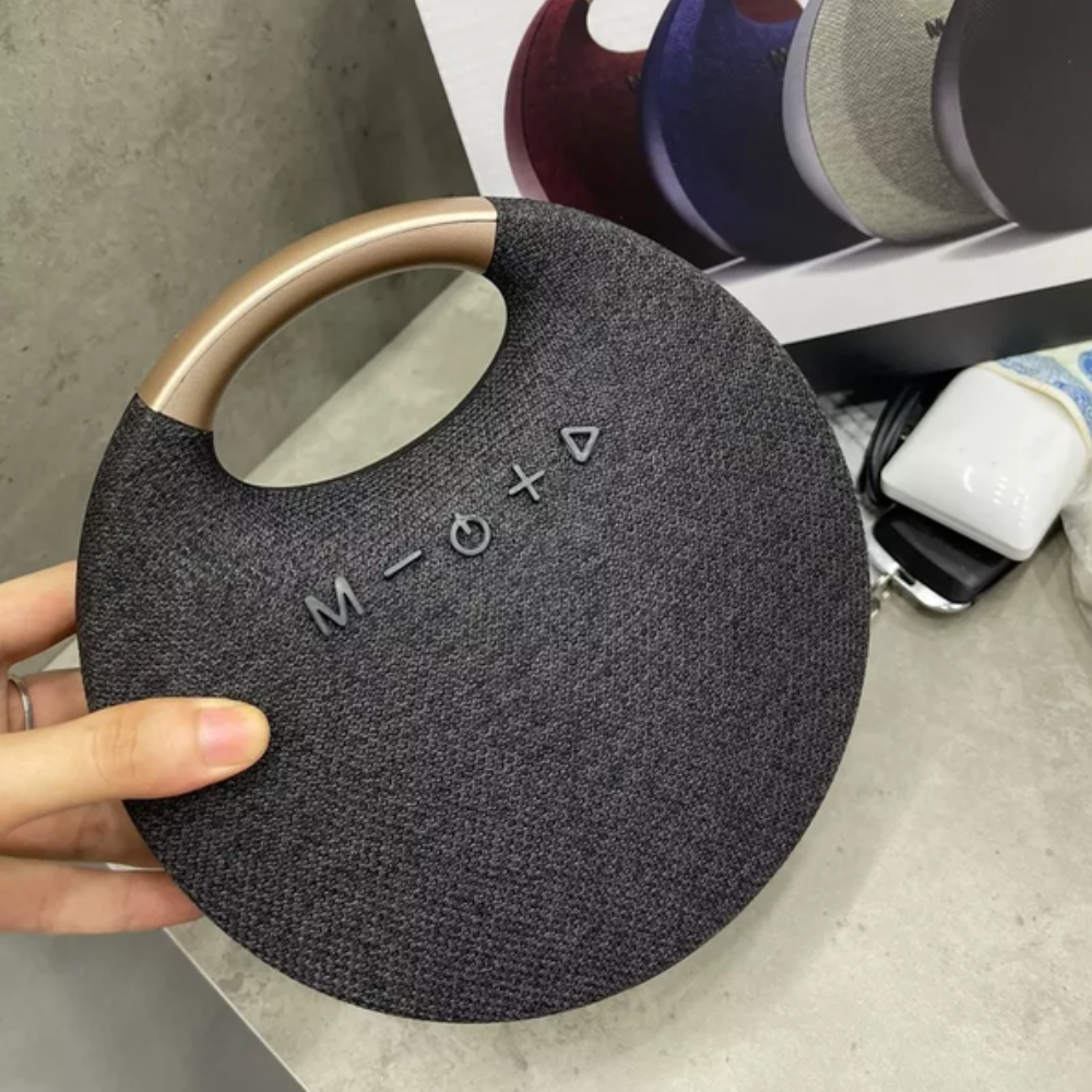 Loa Bluetooth Xách Tay M1 - Loa Bluetooth Không Dây M1 - Bluetooth 5.0 - Hoạt Động Liên Tục 3 Giờ - Chất Âm Chân Thực - Chất Liệu Nhựa ABS Cao Cấp - Loa Nghe Nhạc - Loa Giá Rẻ - Loa Di Đông - Loa Cầm Tay