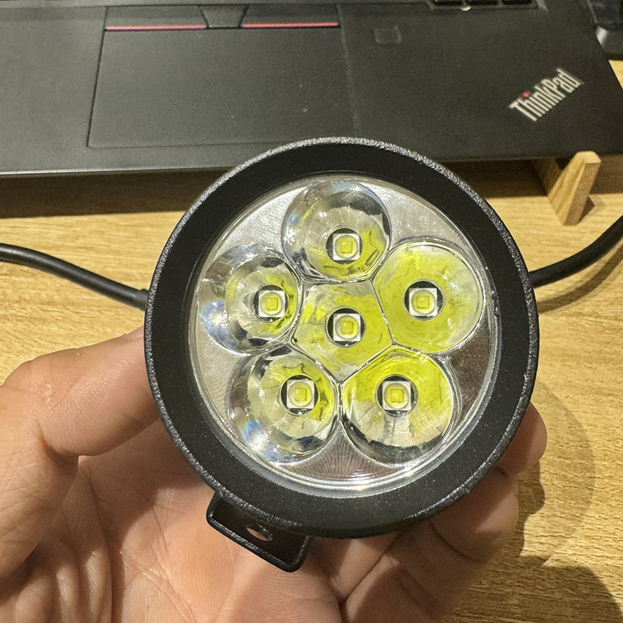 [HCM]Đèn Trợ Sáng L6X 30W Gắn Xe Máy 12V [ Kèm Phụ Kiện]
