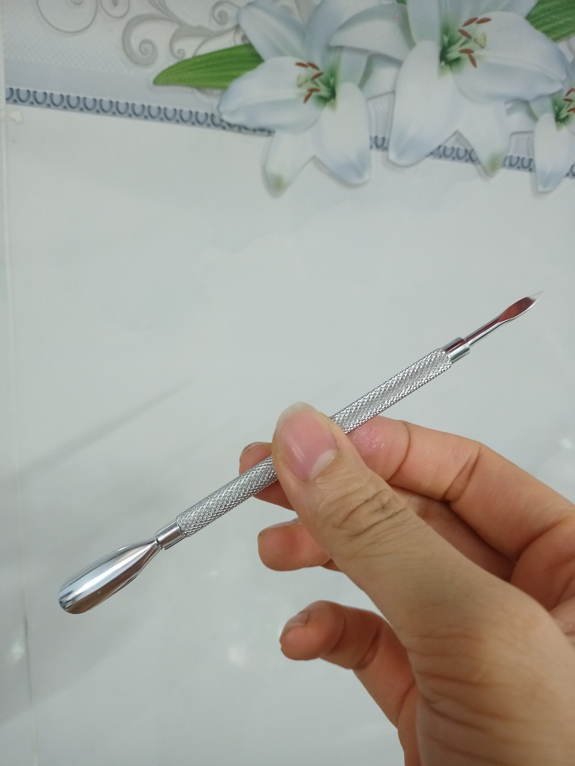1 Cây sủi da và lấy khóe móng chân inox