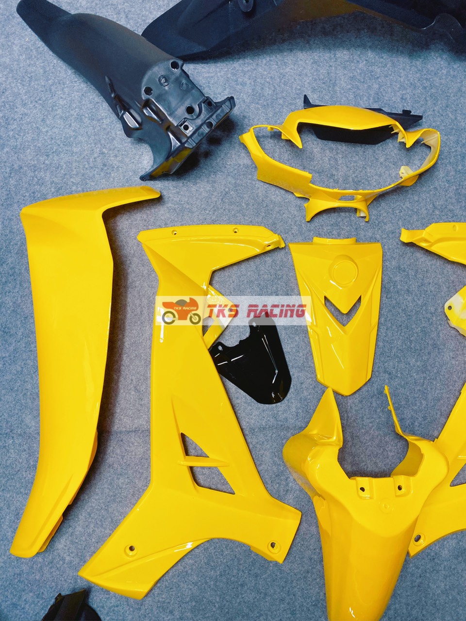 dàn áo sirius vàng đen kèm ốc tặng tem 3 lớp