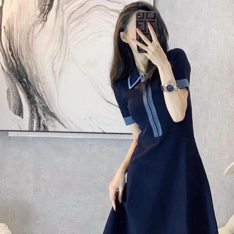 Đầm xanh đen cổ khoá