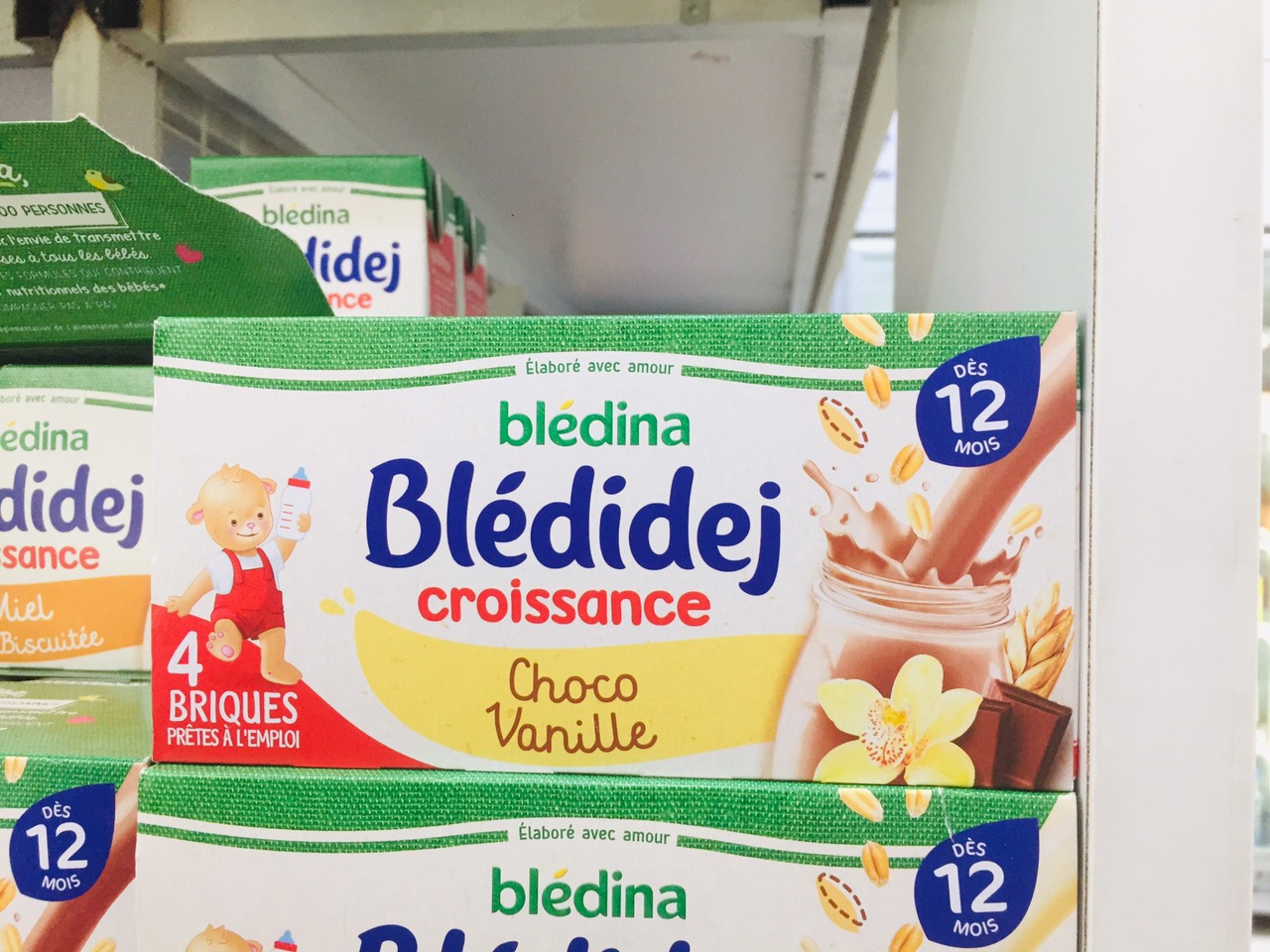 Sữa nước Bledina vị Choco vani 12 tháng date 12.2021