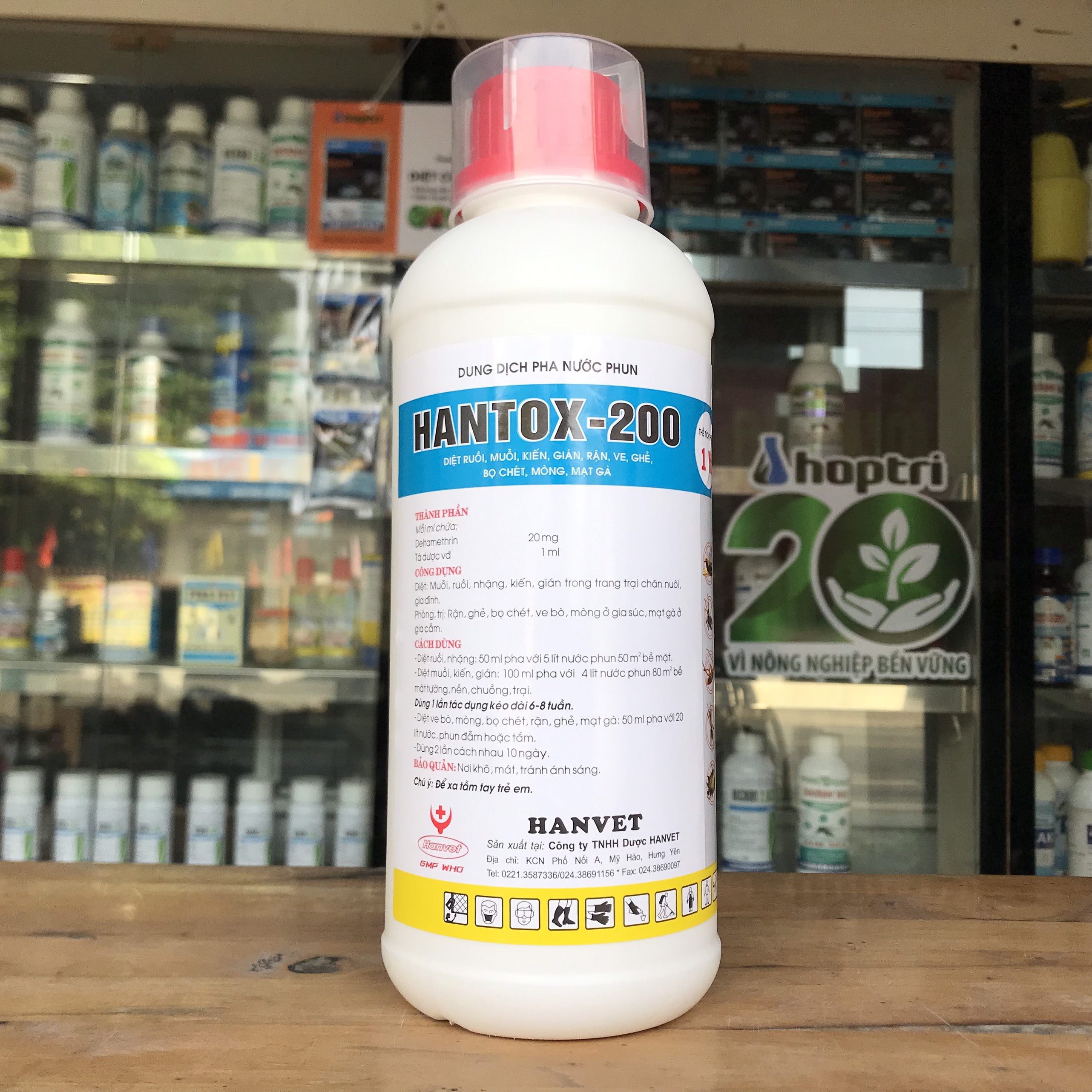 Thuốc diệt muỗi Hantox 200 - chai 1 lít