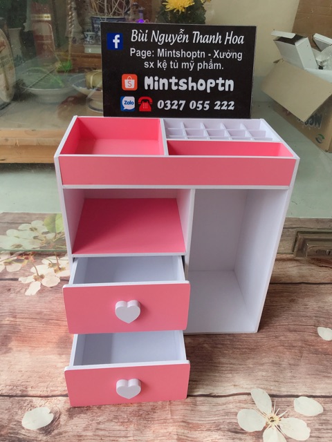 tủ đựng mỹ phẩm mini màu hồng