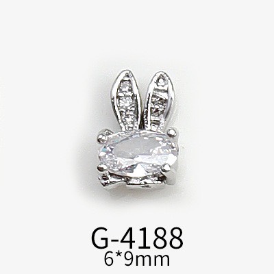 Charm nail thỏ đính đá hot trend