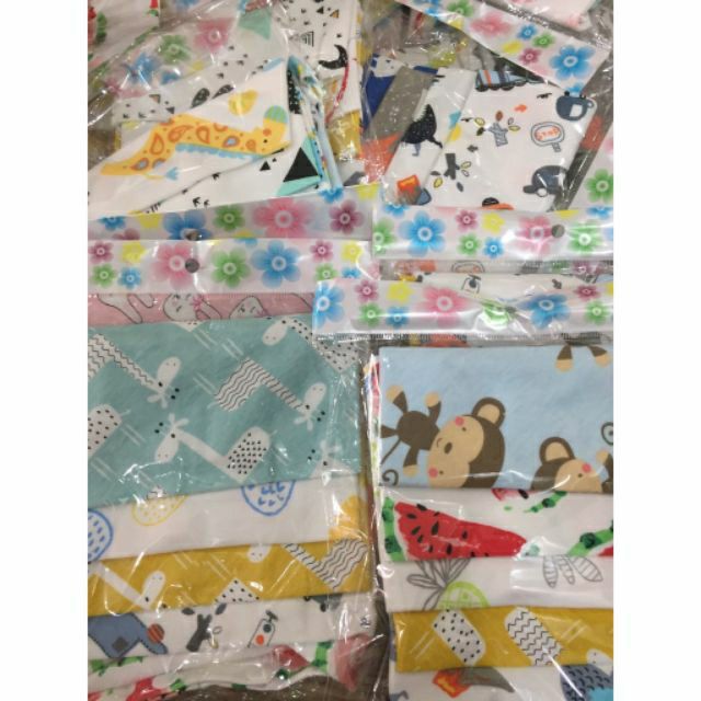 Set 5 Khăn Tam Giác Cotton Goodmama ( 2 Cúc Bấm, Dập Logo )