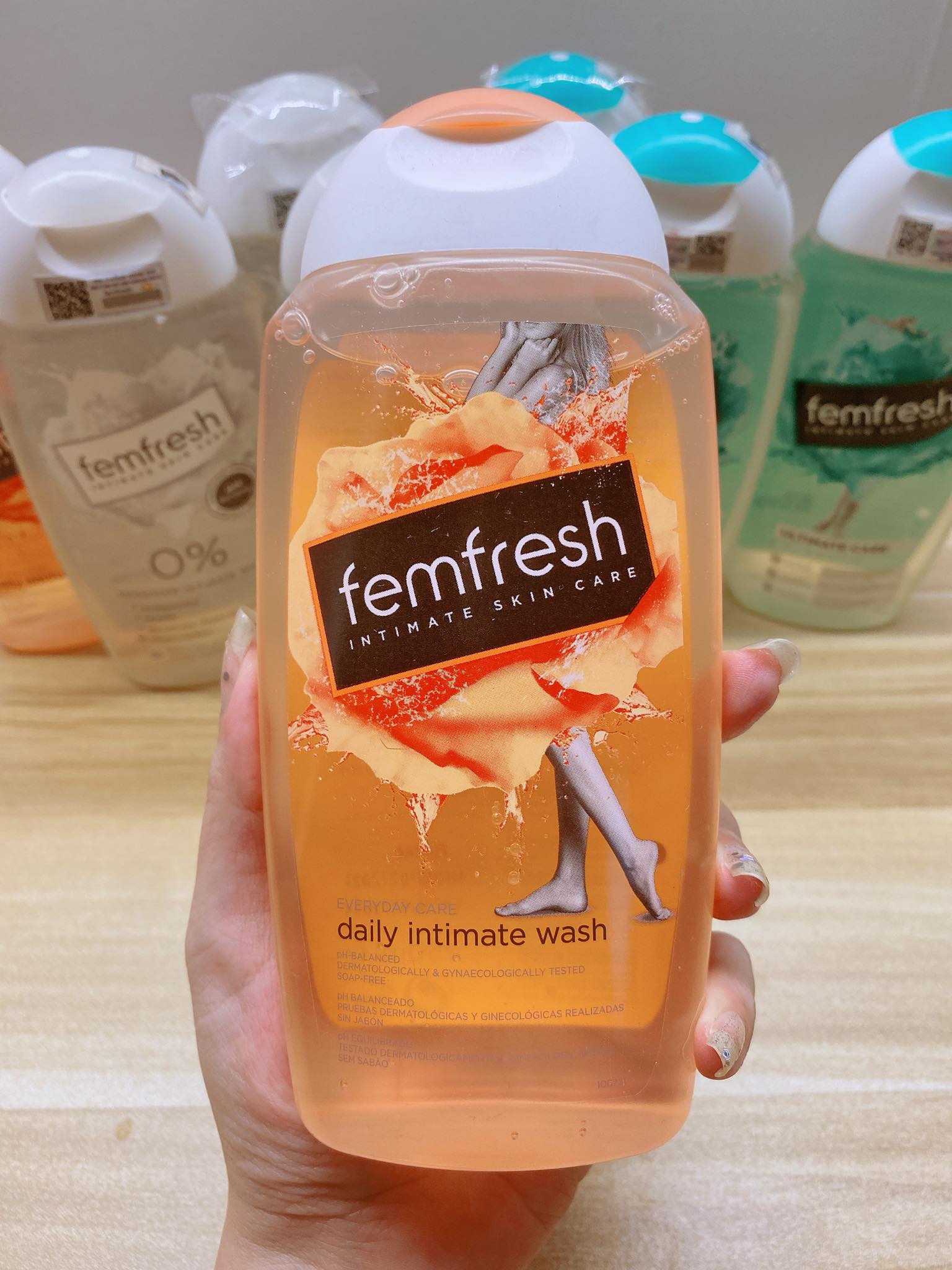 Dung Dịch Vệ Sinh Phụ Nữ Femfresh 250ml
