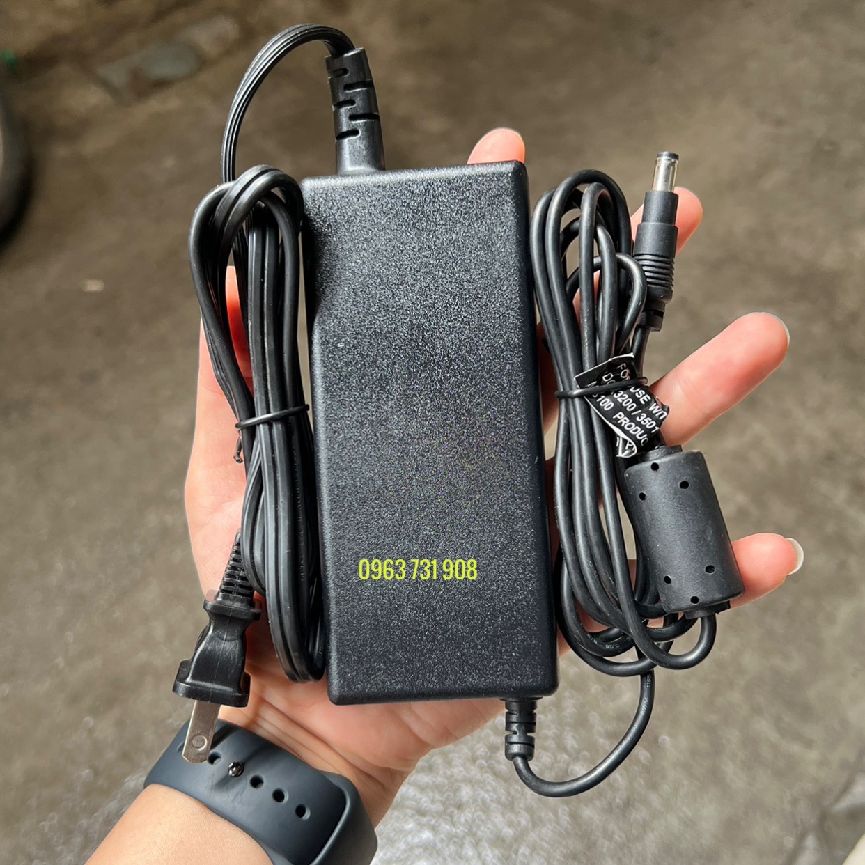 Adapter nguồn Màn hình Tomko 27 inch