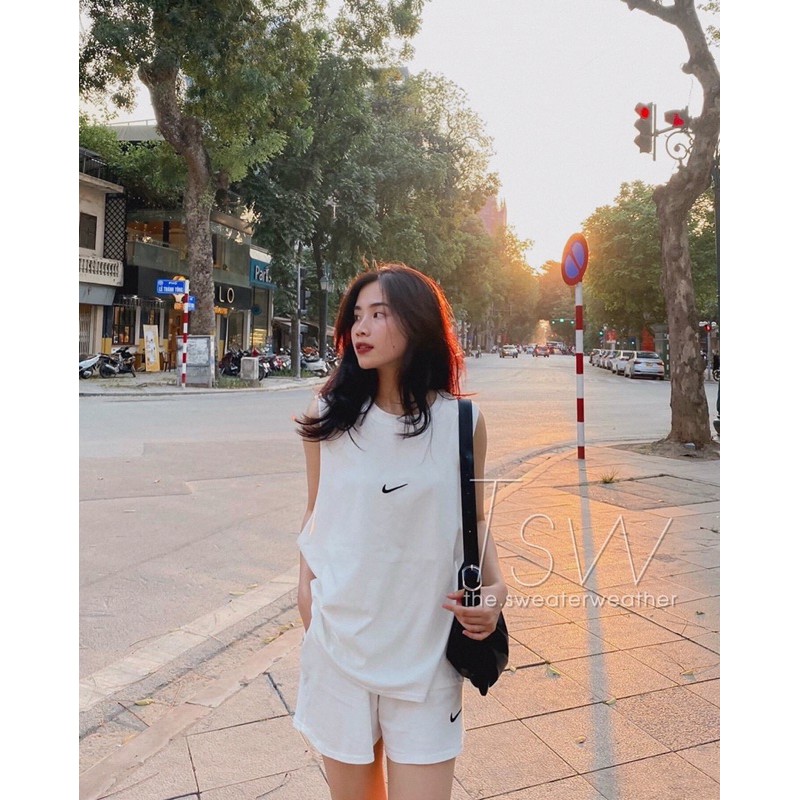 SET Bộ Thể Thao Nữ 3 Lỗ Logo Phẩy