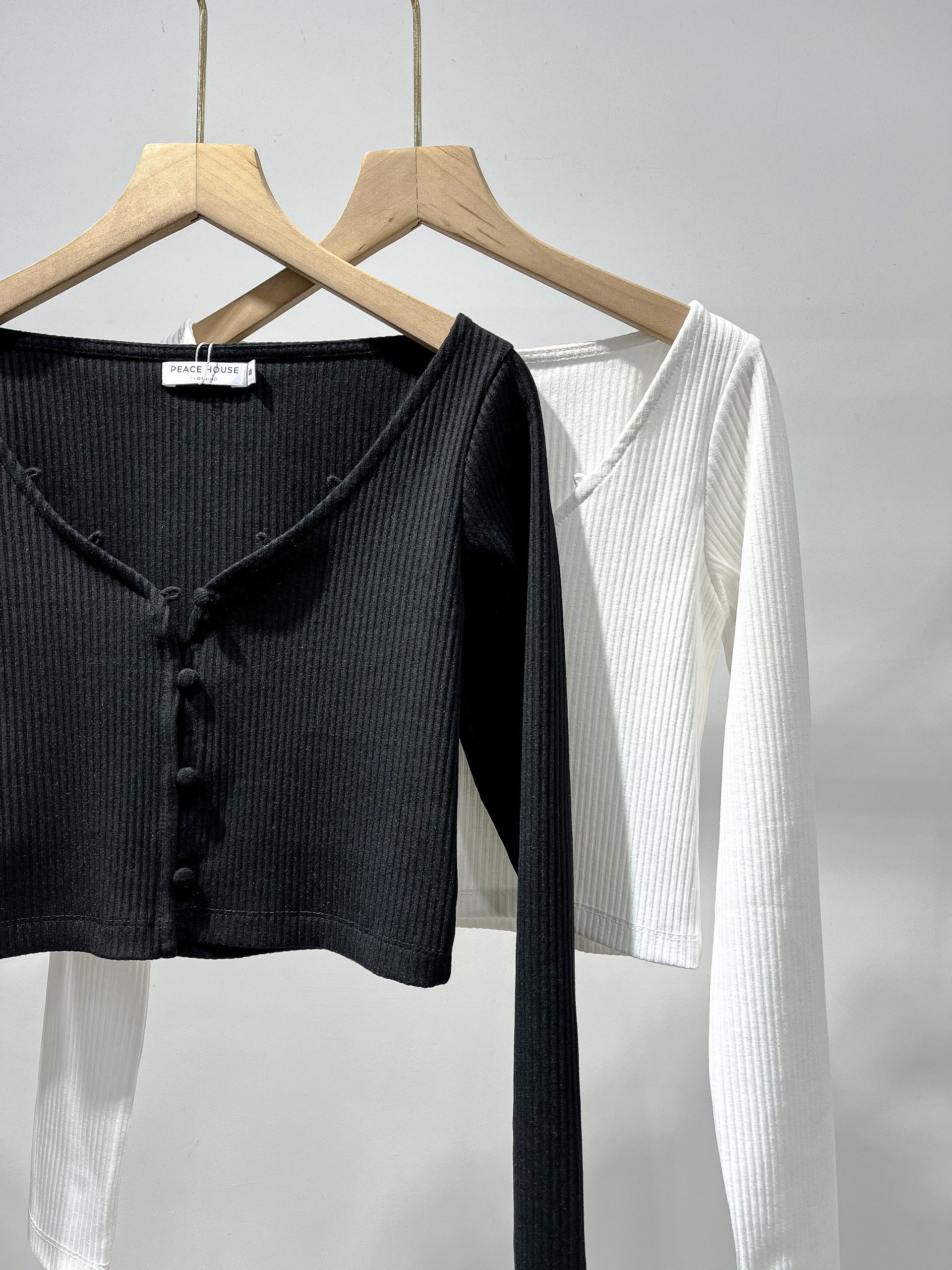 Áo thun tăm cúc bọc , Peace House Clothing