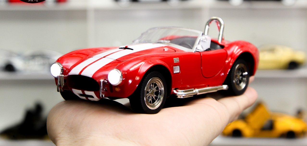 [HCM]Xe mô hình Ford Shelby Corba 1:32