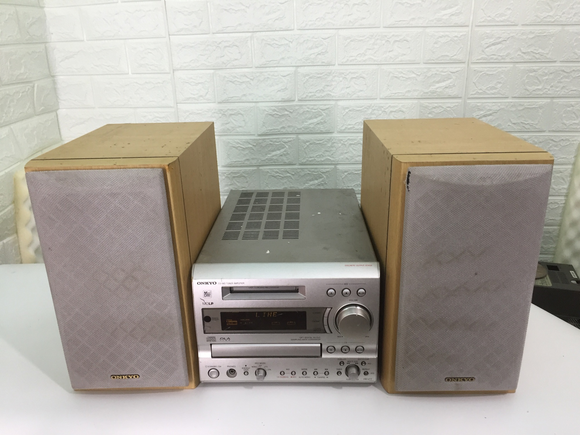 Onkyo V77 giải mã DAC