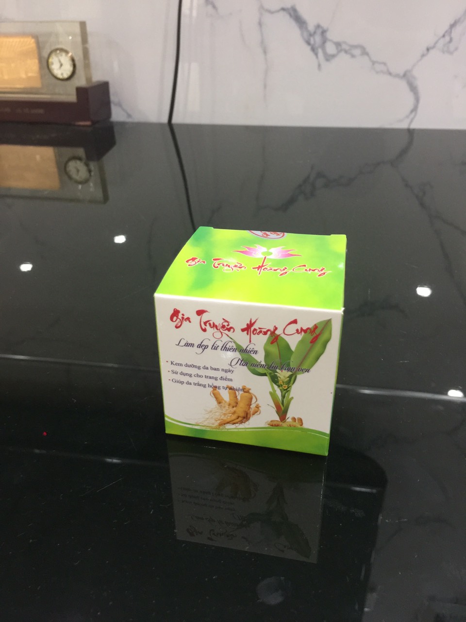 Kem gia truyền hoàng cung (ban ngày)