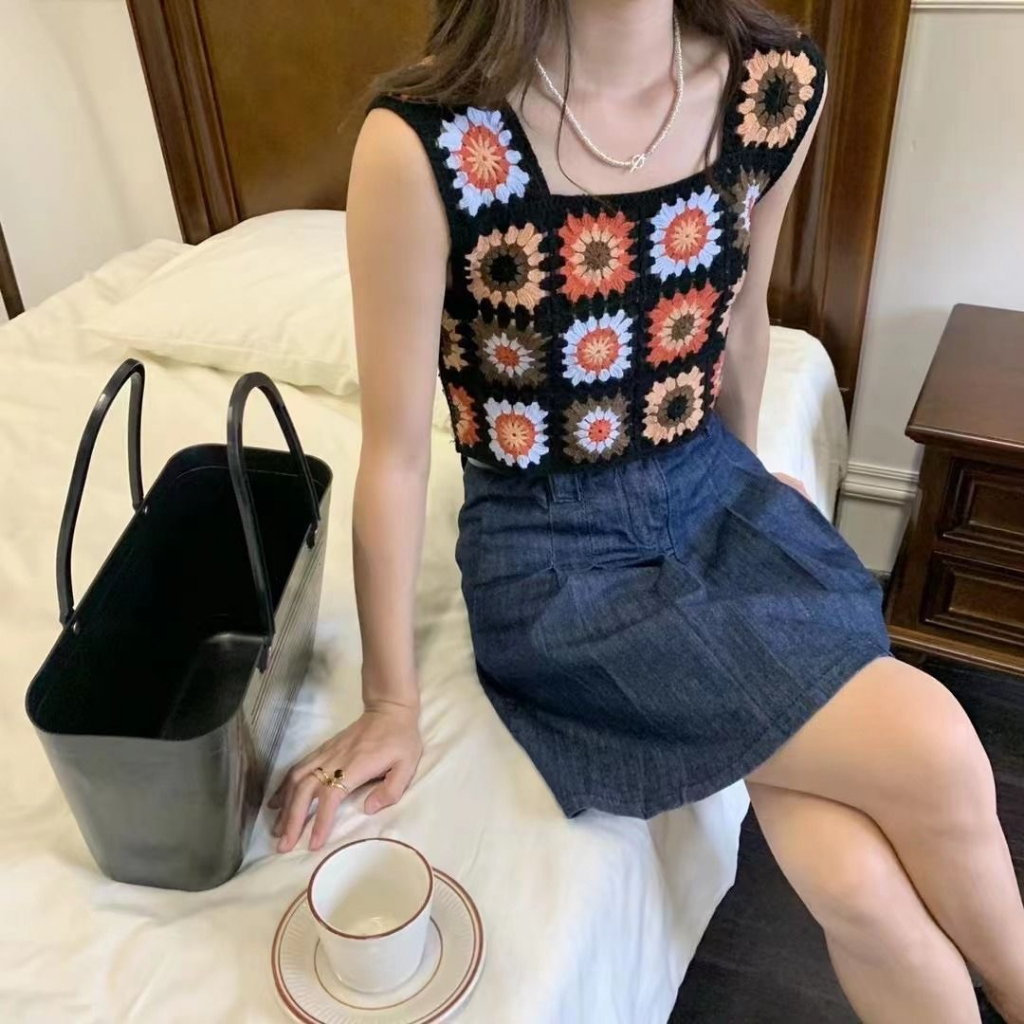 Áo Hai Dây Len Móc Dáng Ngắn Croptop Thêu Hoa Vuông Họa Tiết Thổ Cẩm Áo 2 Dây Đi Biển Đi Chơi Hottrend Mùa Hè 2023