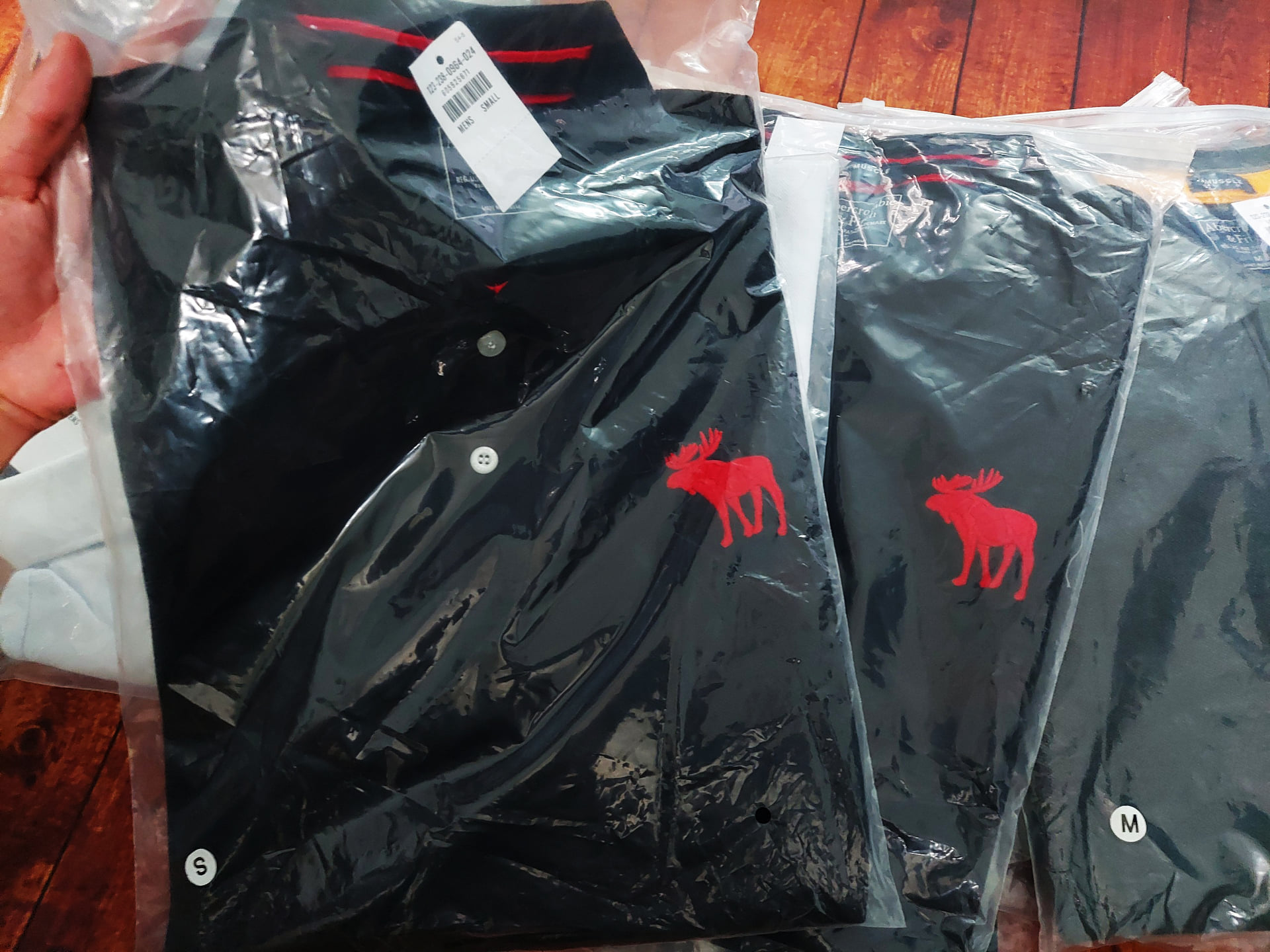 Áo thun polo Abercrombie Black New