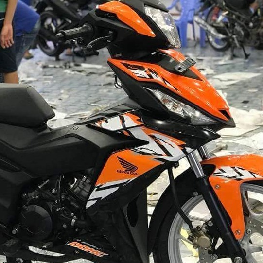 Tem Rời Winner V1 DÁn Xe Đen Cam