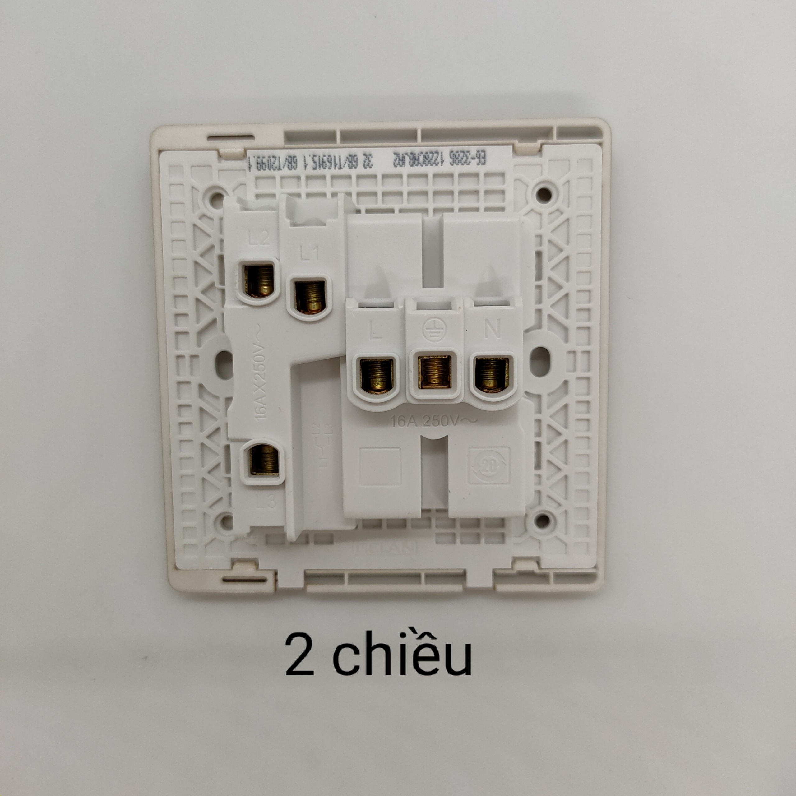 Bộ ổ cắm đôi 5 chấu có công tắc 1 chiều/ 2 chiều Gelan