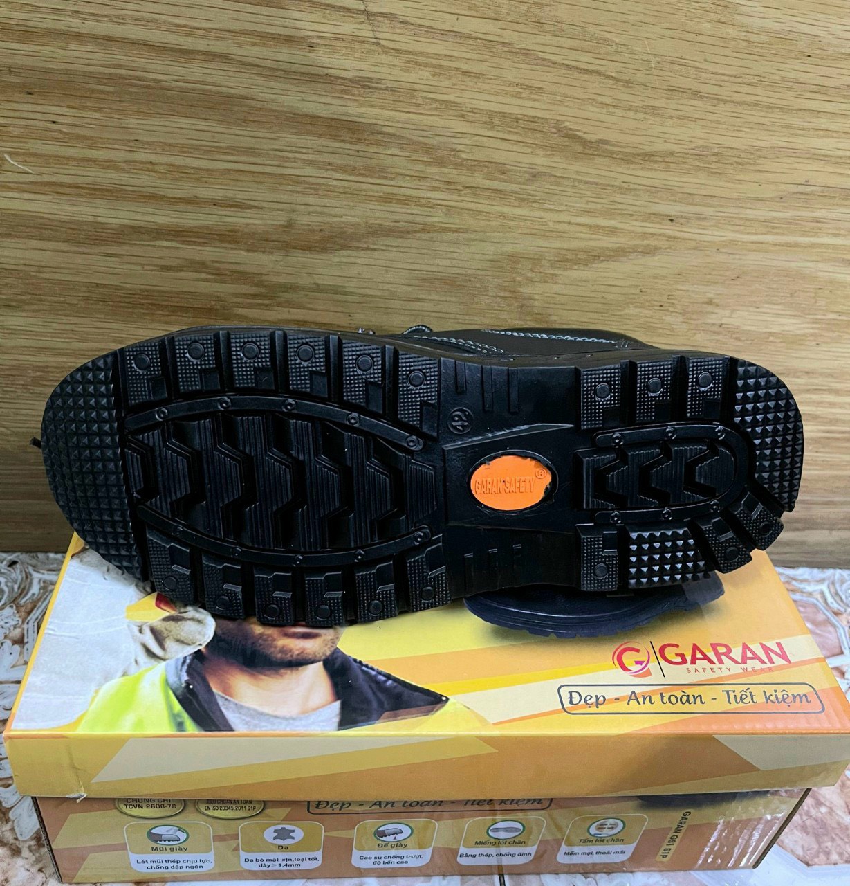 GIÀY BẢO HỘ GARAN SAFETY GS1