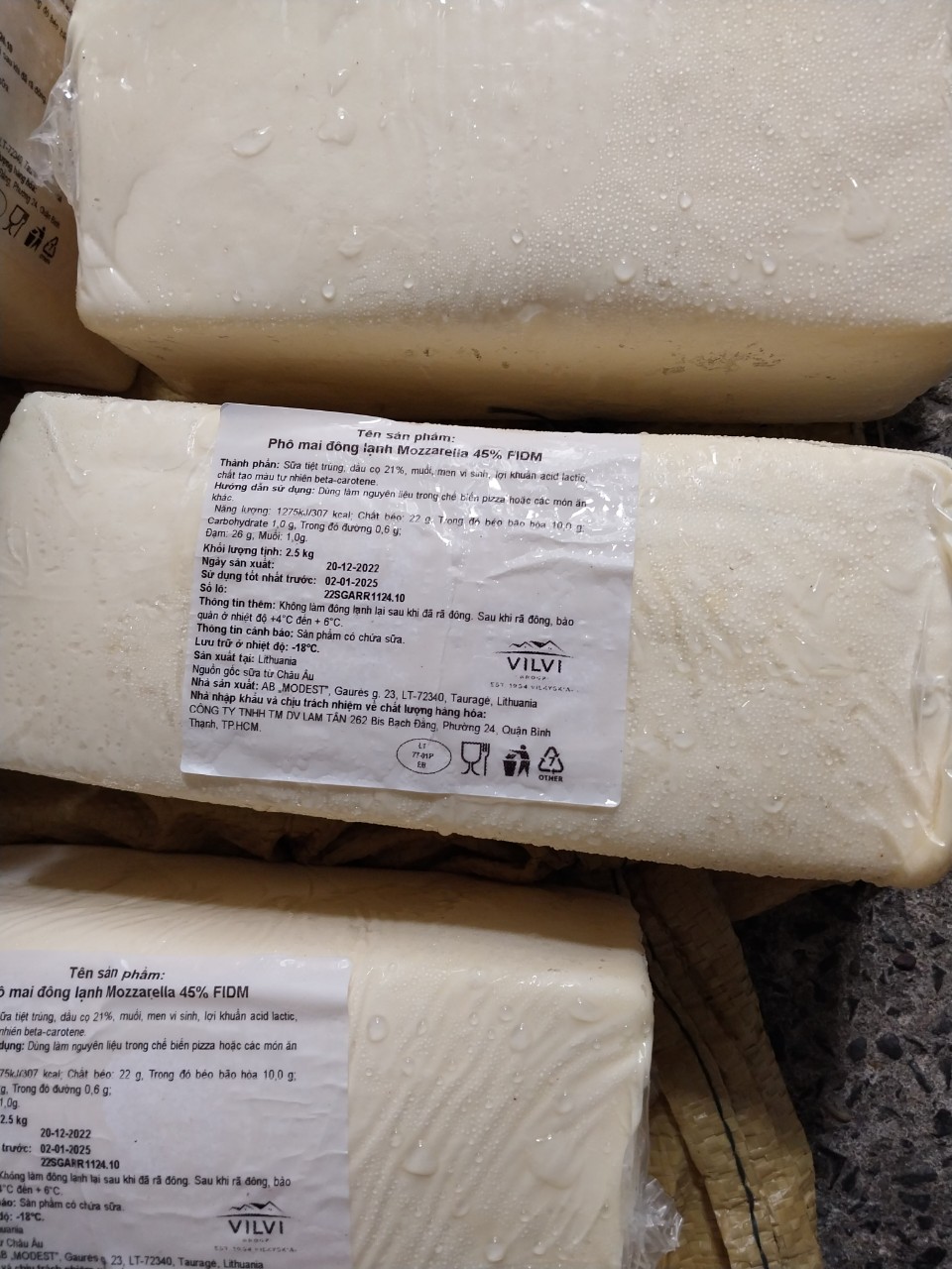 Phô mai Mozzarella khối 2.5kg (KHÔNG GIAO CÁC TỈNH MIỀN BẮC VÀ BẮC TRUNG BỘ)