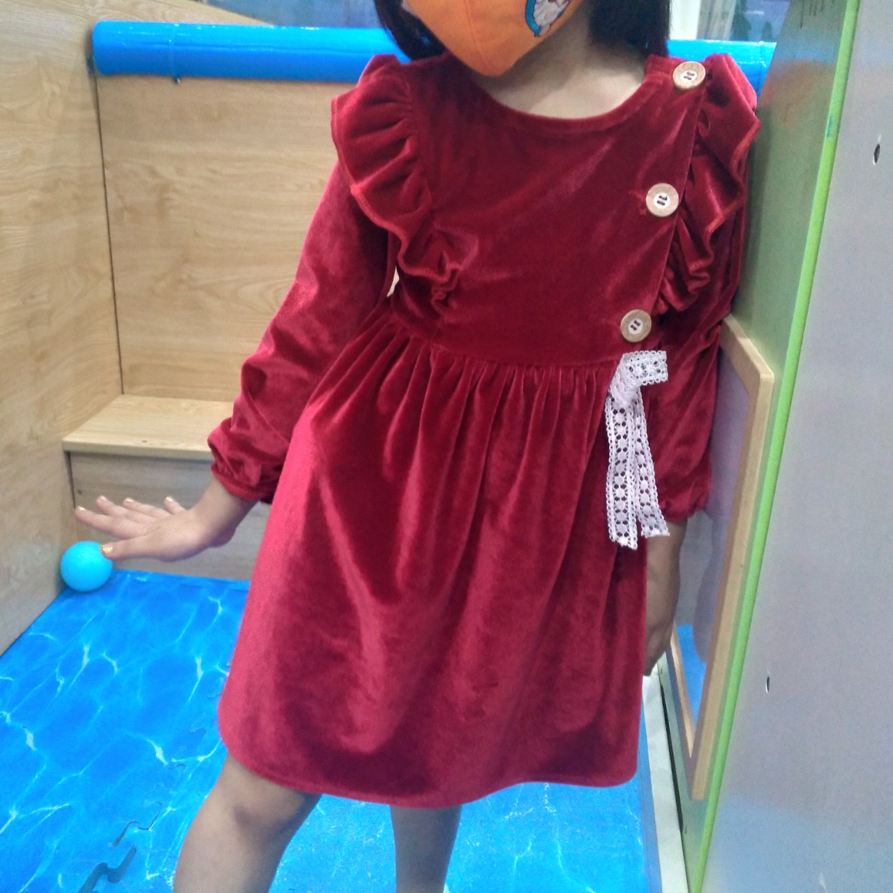 Váy đầm Nhung Đỏ dài tay bé gái 3-8y
