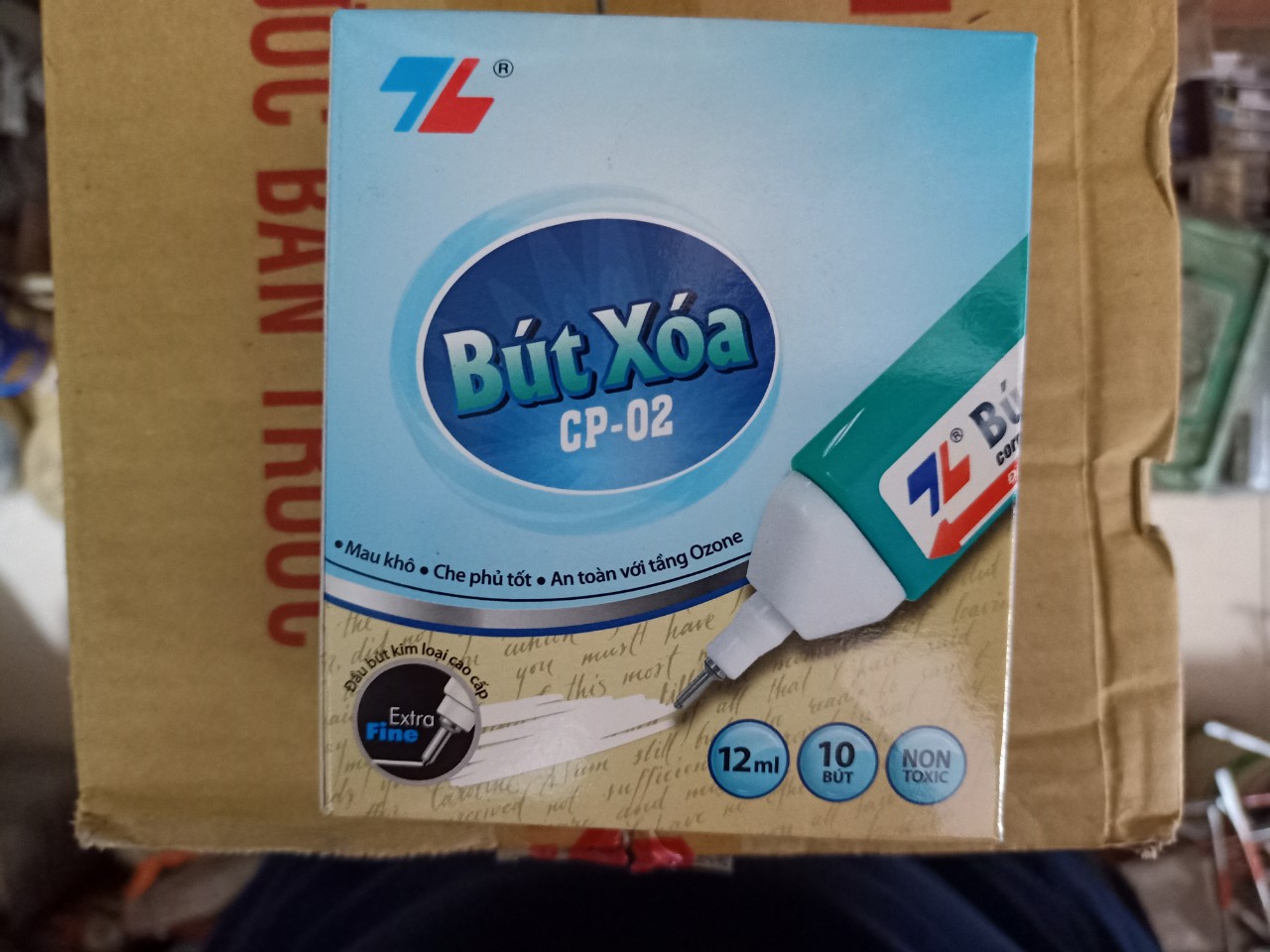 Bút xóa thiên long