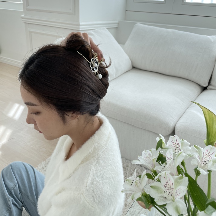 Kẹp tóc kim loại đính hoa Modleaf Chain Rose pin Hàn Quốc