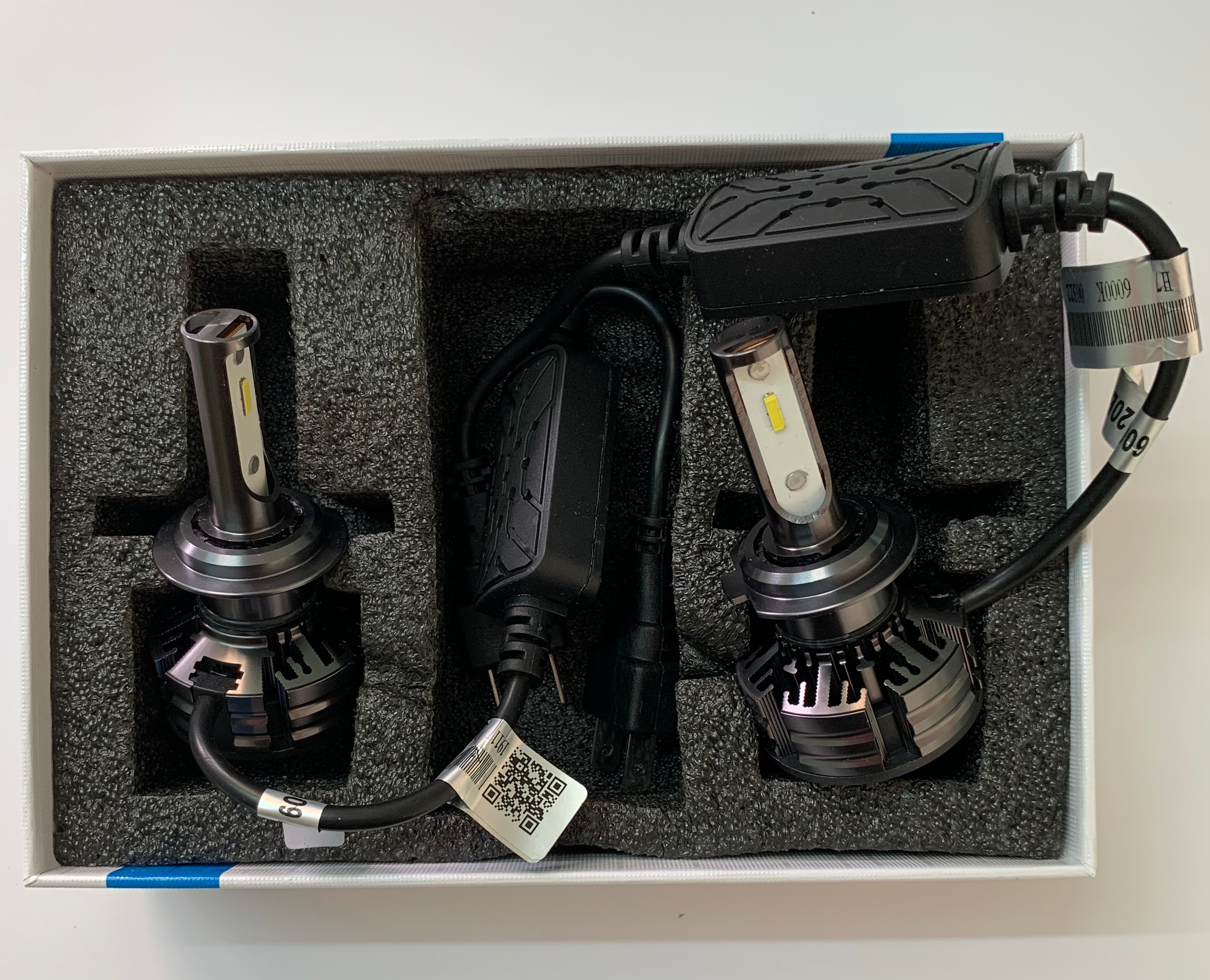 [HCM]Đen led 380 chân H7