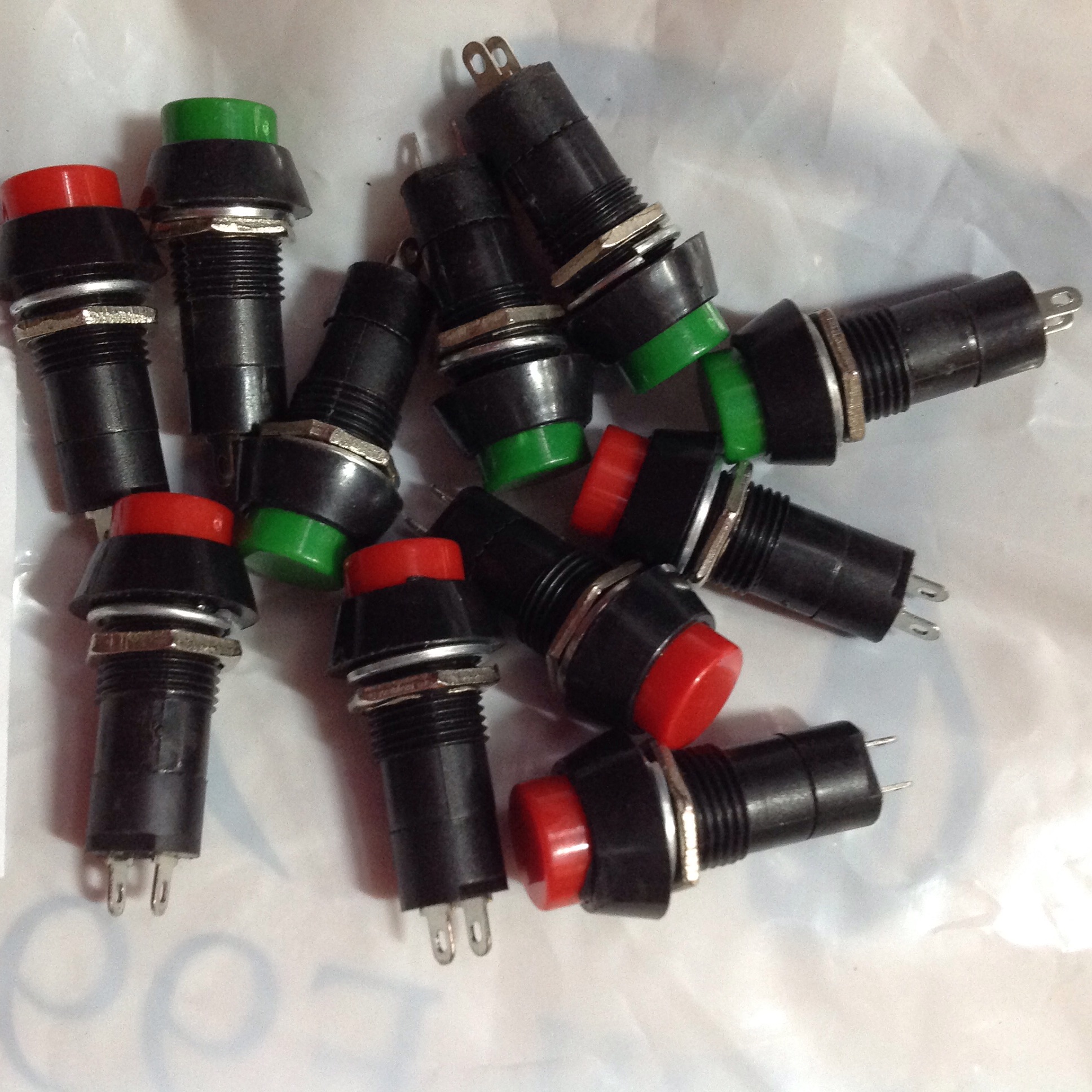 10 công tắc nhấn giữ  3A-250v