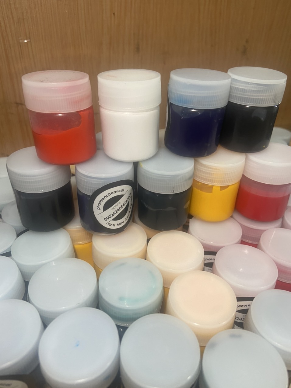 Tinh màu pha nhựa Poly,Epoxy,Silicon[hủ 20gr tặng kèm cốc nhựa]