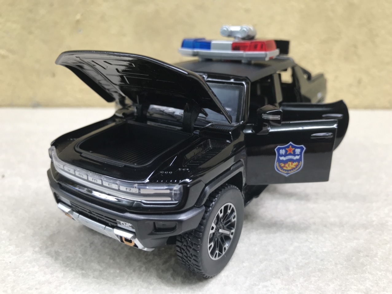 Mô hình xe POLI-CE Hummer Pickup  1:32