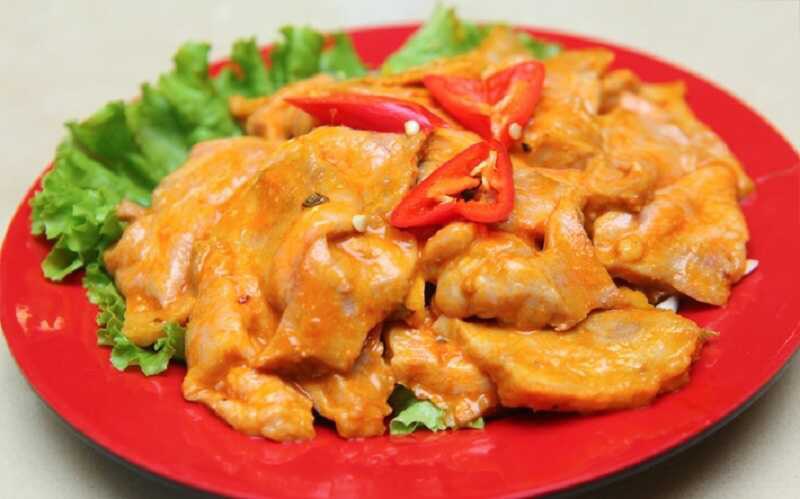 Vú heo ướp chao sa tế (500g)