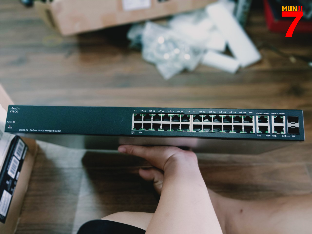 Switch Chia Mạng Cisco SF300-24 24Port 10/100Mbps