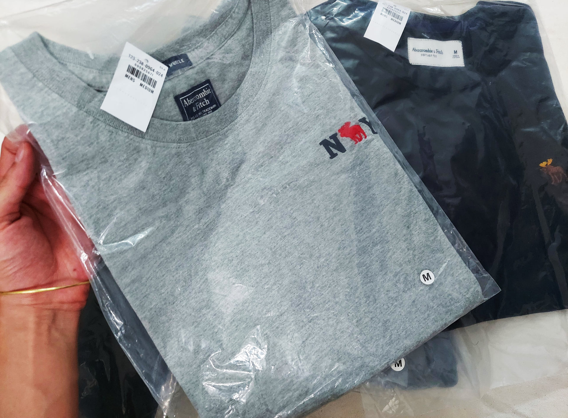 Áo thun Abercrombie NY Gray