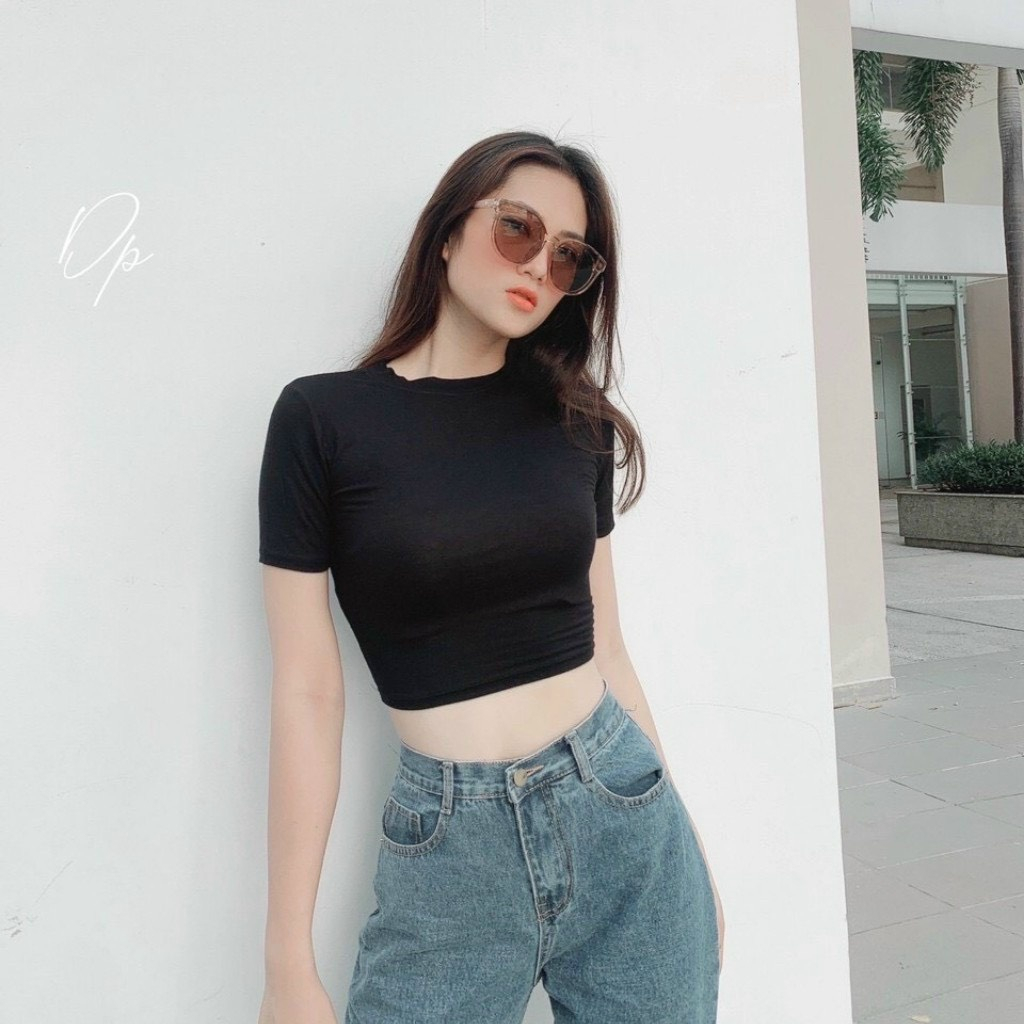 Áo croptop cổ tròn đẹp...