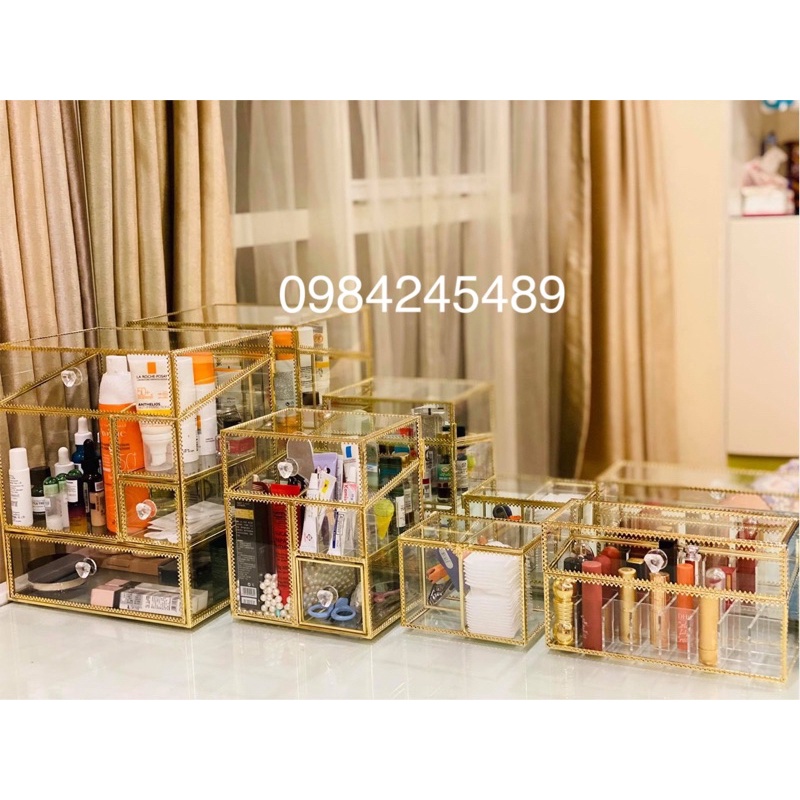 Tủ đựng mỹ phẩm cao cấp viền kim loại