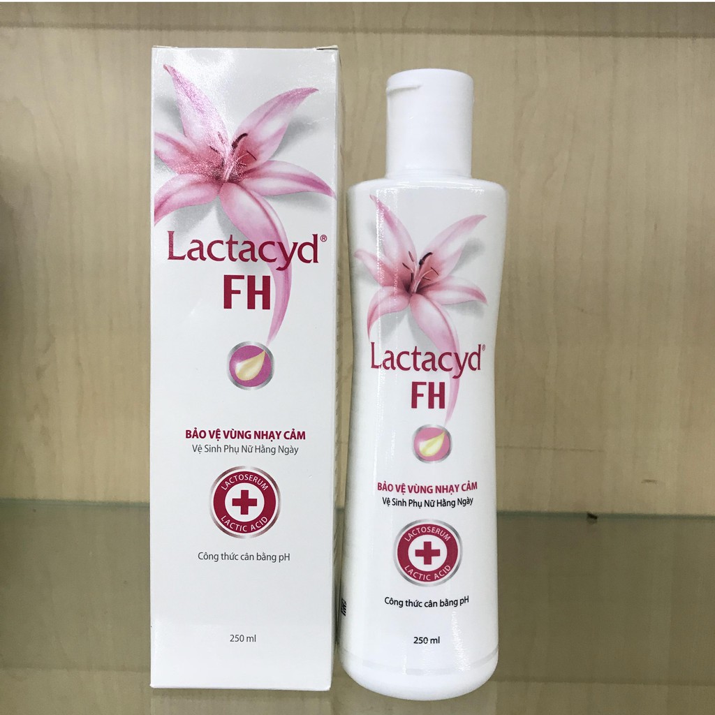 [HCM]Dung dịch vệ sinh phụ nữ Lactacyd 250ml ( pro sensitive)