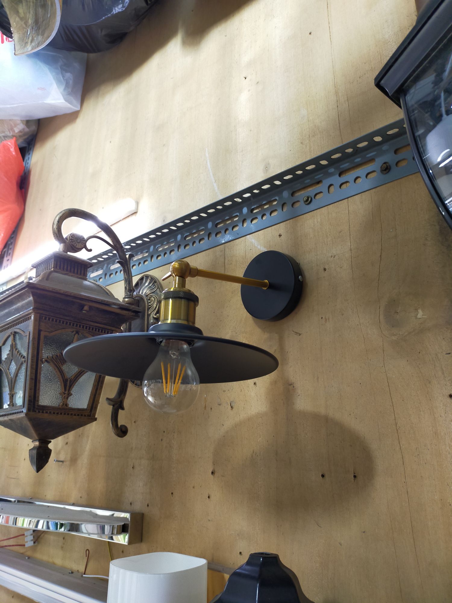 Đèn tường D22CM đui e27