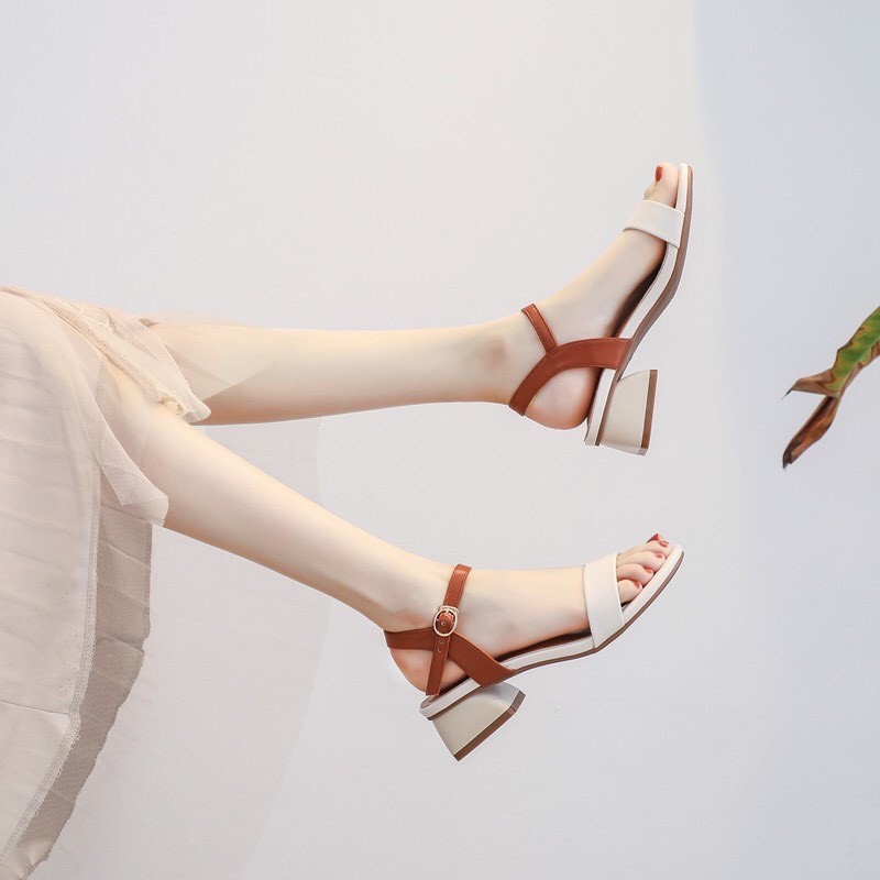 Giày sandal gót vuông 3 phân 2 màu trắng -kem
