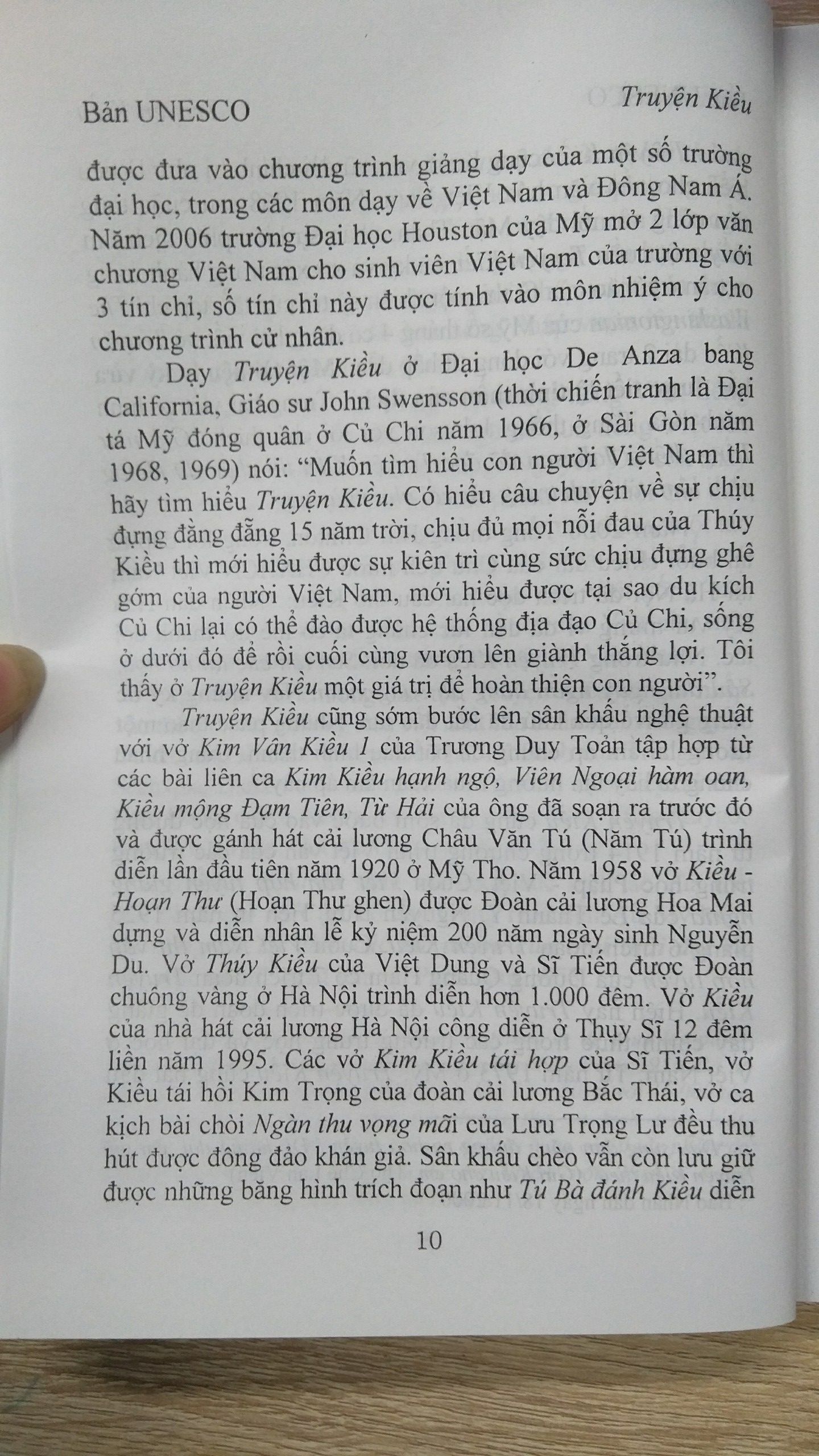 sách - truyện kiều ( bản unesco ) Quốc ngữ - nôm đối chiếu