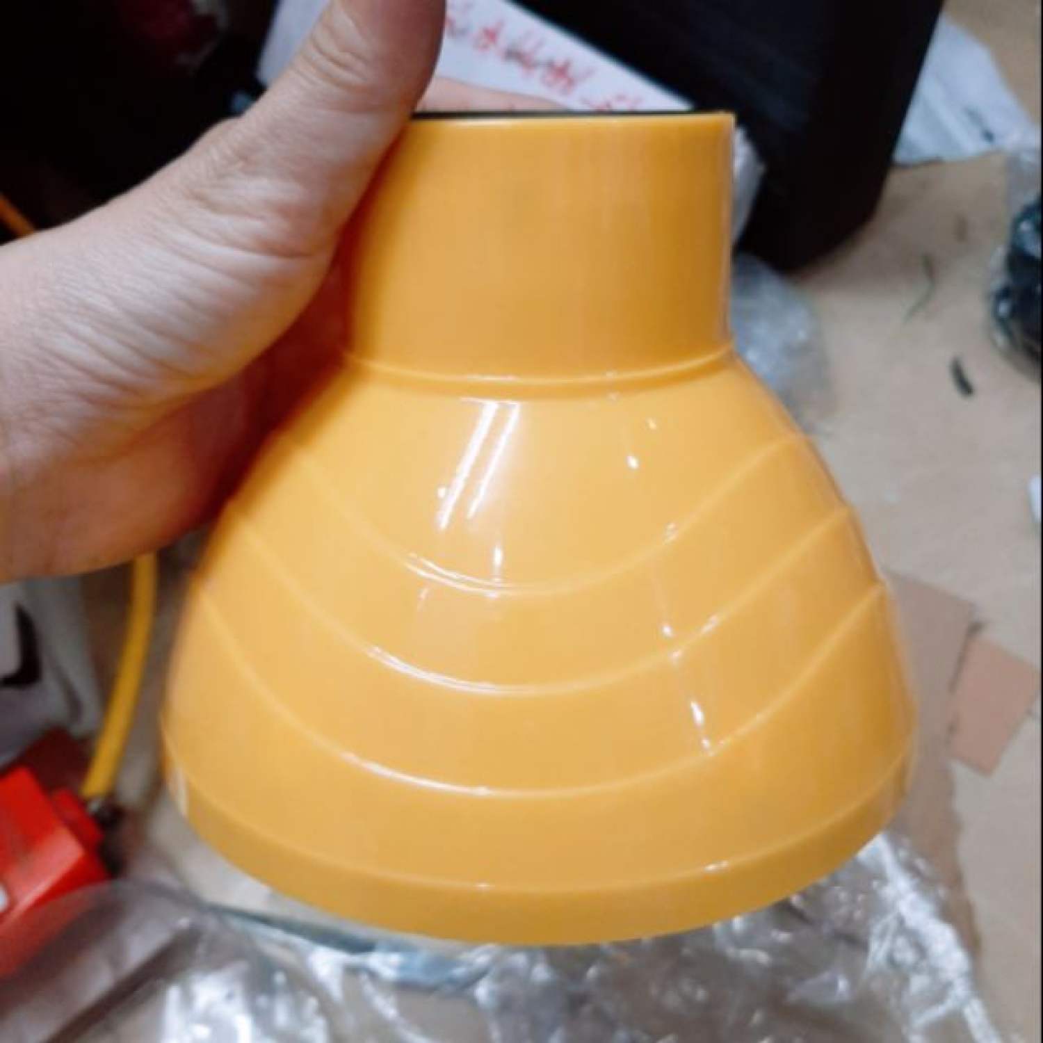 Đầu sấy cho tóc xoăn giao màu ngâu nhiên