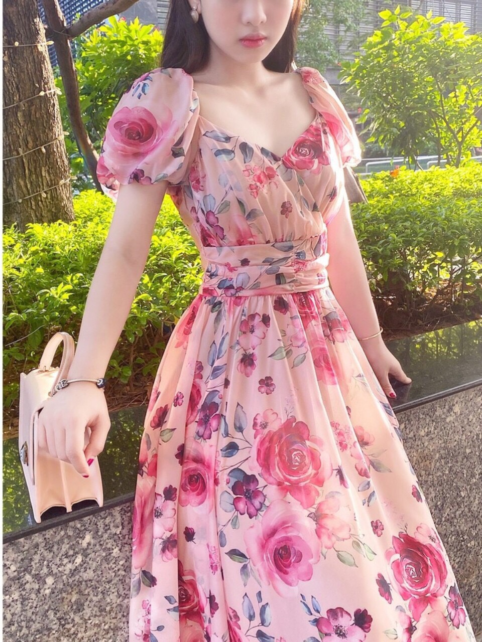 Đầm xòe họa tiết hoa lá dễ thương
