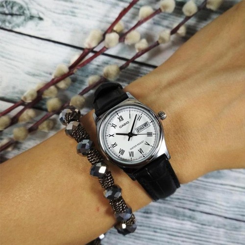 Đồng hồ nữ dây da Casio Anh Khuê LTP-V006L-7BUDF