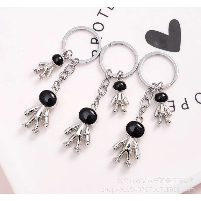 Móc khoá phi hành gia - set 2 hình sắt cực ngầu