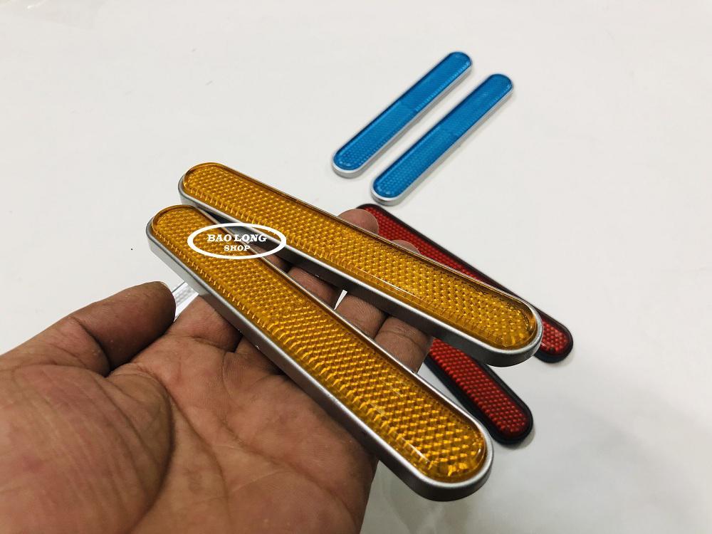 Cặp Mắt Mèo Dài gắn Phuộc Gắn Mọi loại Xe Máy (nhiều màu)