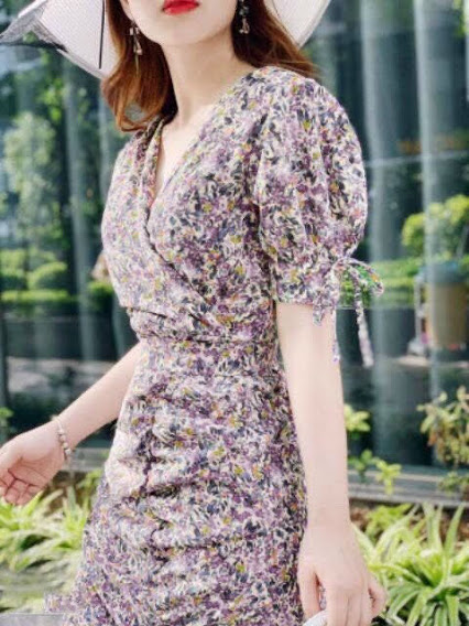 ĐẦM HOA TÍM CỔ V