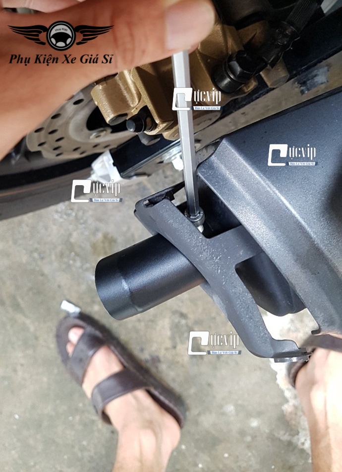 [HCM]Ốp Chụp Đích Pô Winner X Sơn Tĩnh Điện (Không Kèm Ống Tiêu) MS3074